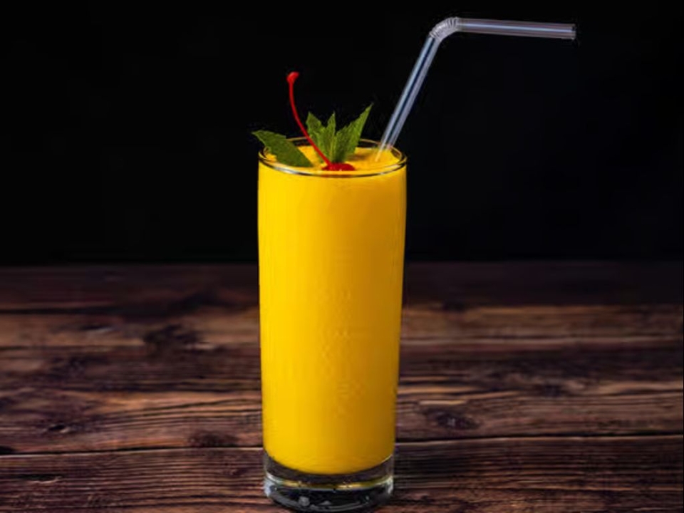 MANGO LASSI