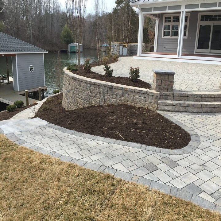 WDR Hardscapes & Land Designs Image