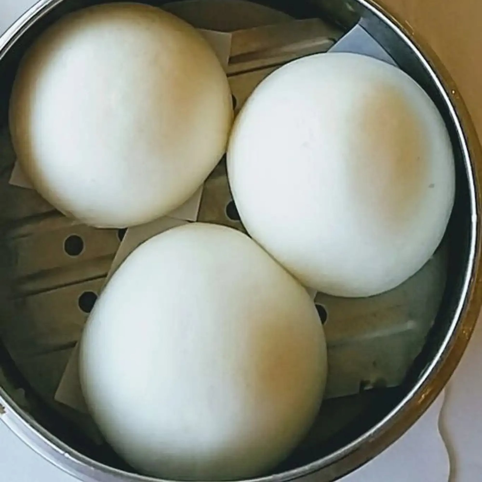 Steamed Egg Custard Buns (3) / 香滑奶黃包