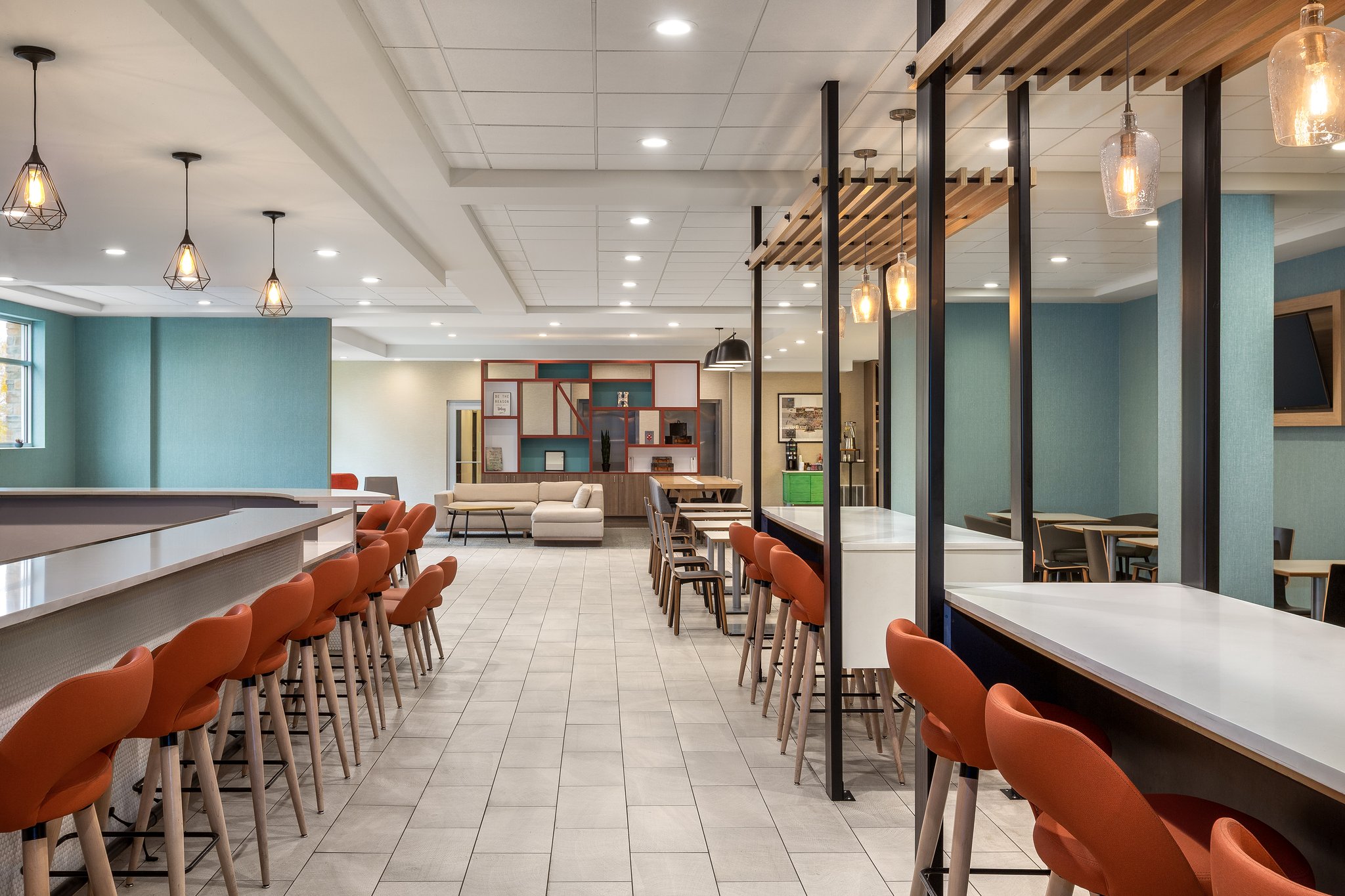 Holiday Inn & Suites Detroit - Troy by IHG Image