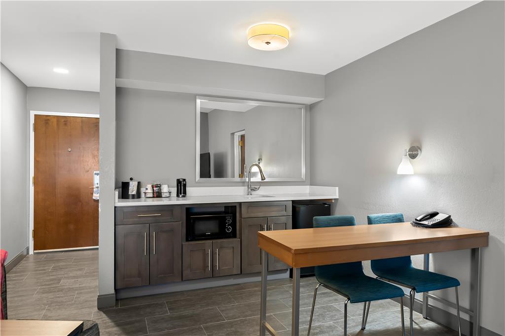 Hampton Inn & Suites Newtown Image