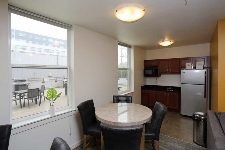 Images Latitude Apartments