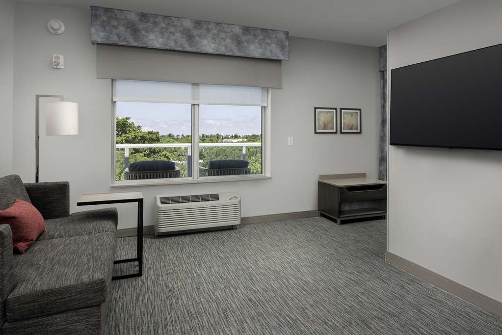 Hampton Inn Delray Beach Image