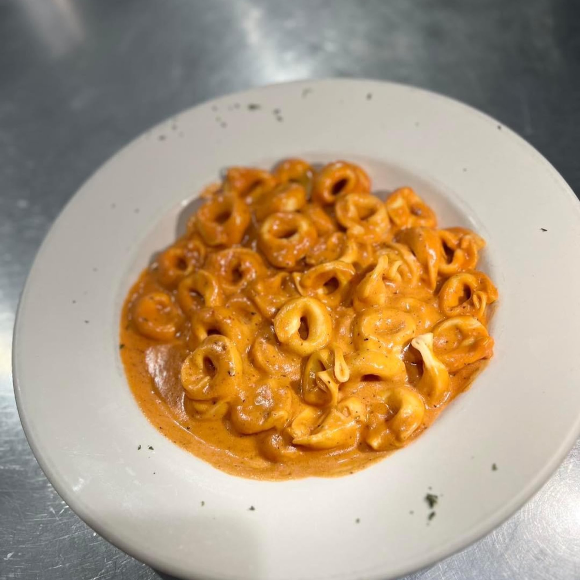 family tortellini alla panna