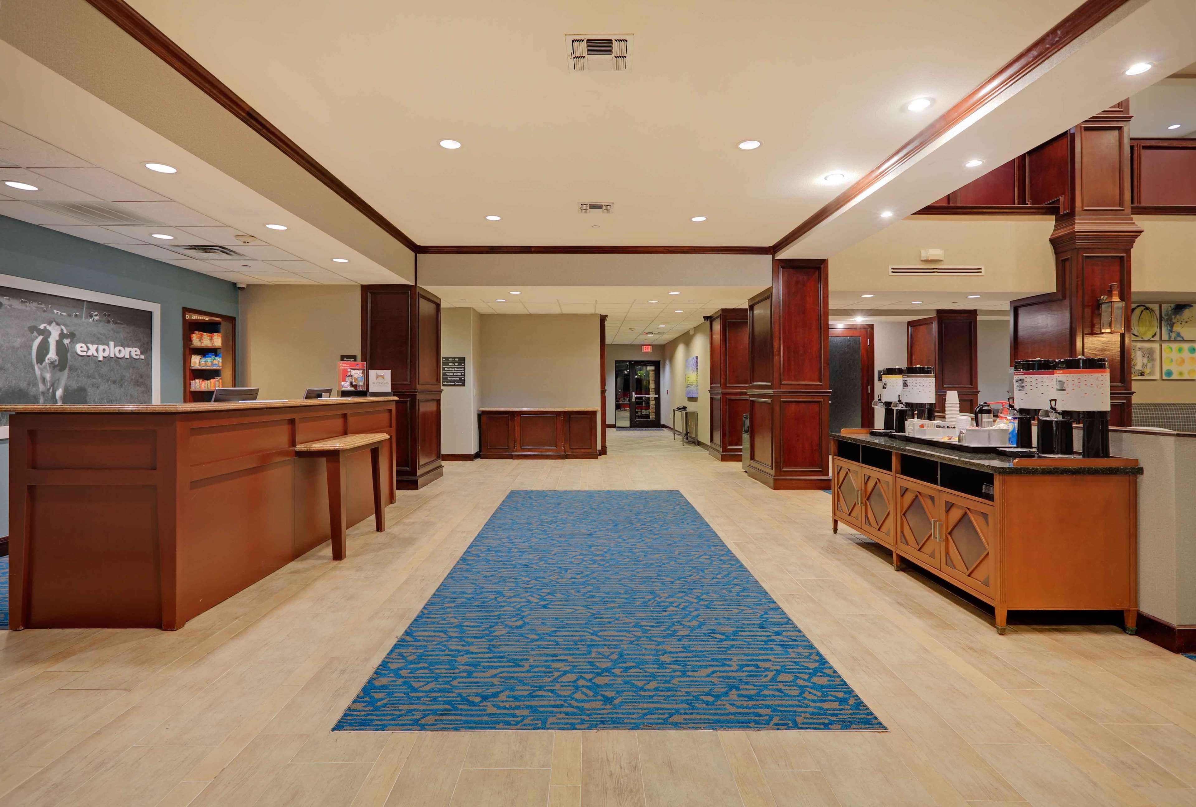 Hampton Inn & Suites Dallas-Arlington-South Photo