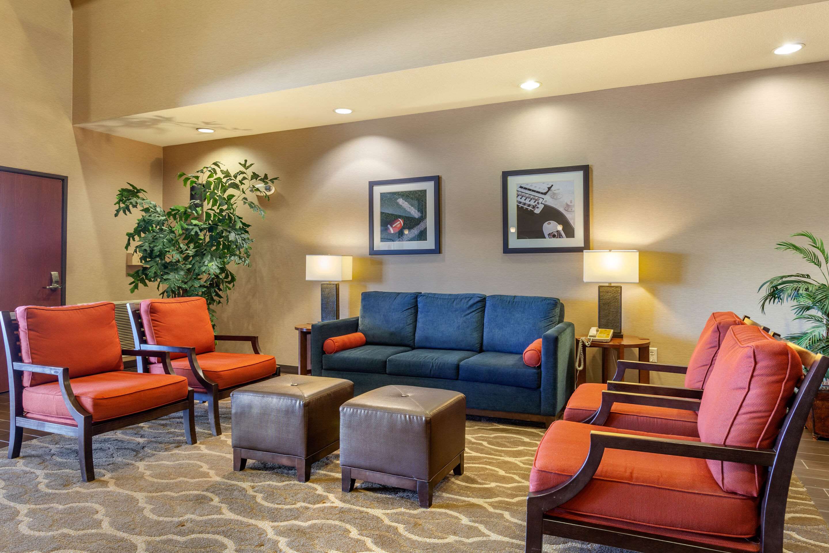 Comfort Suites Glendale - State Farm Stadium Area Photo