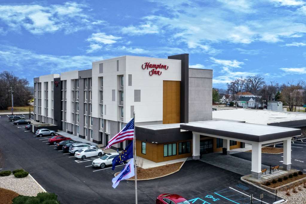 Hampton Inn New Albany Louisville West Logo