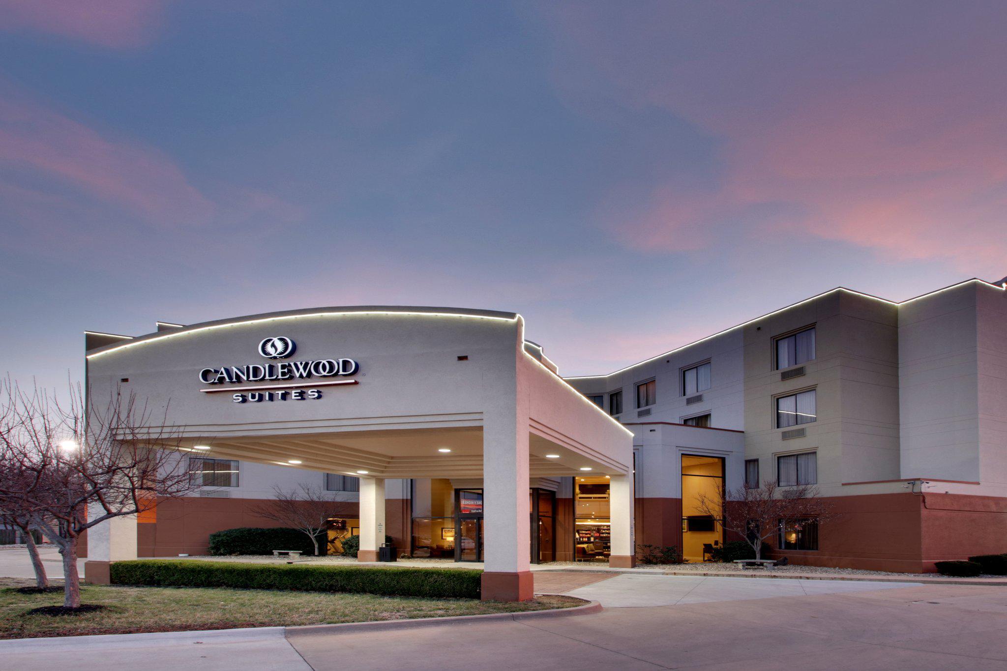 Candlewood Suites Wichita East Photo