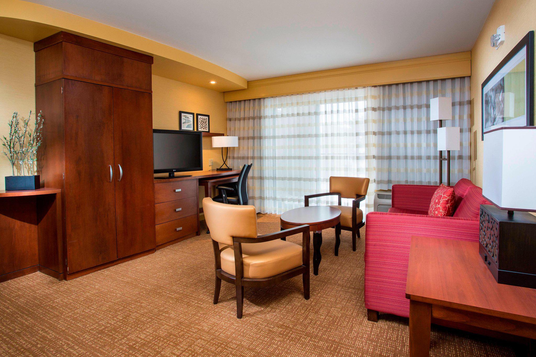 Courtyard by Marriott Peoria Photo