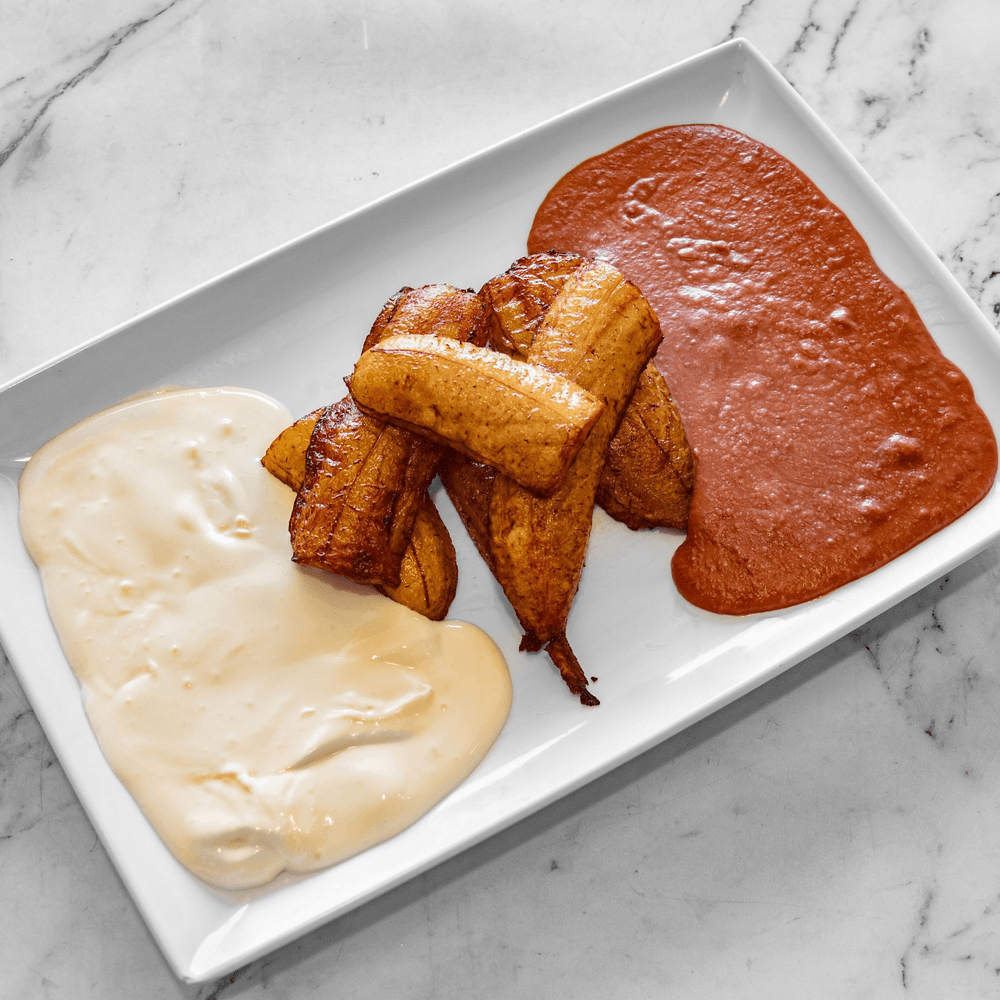 Platanos Con Crema Y Frijol