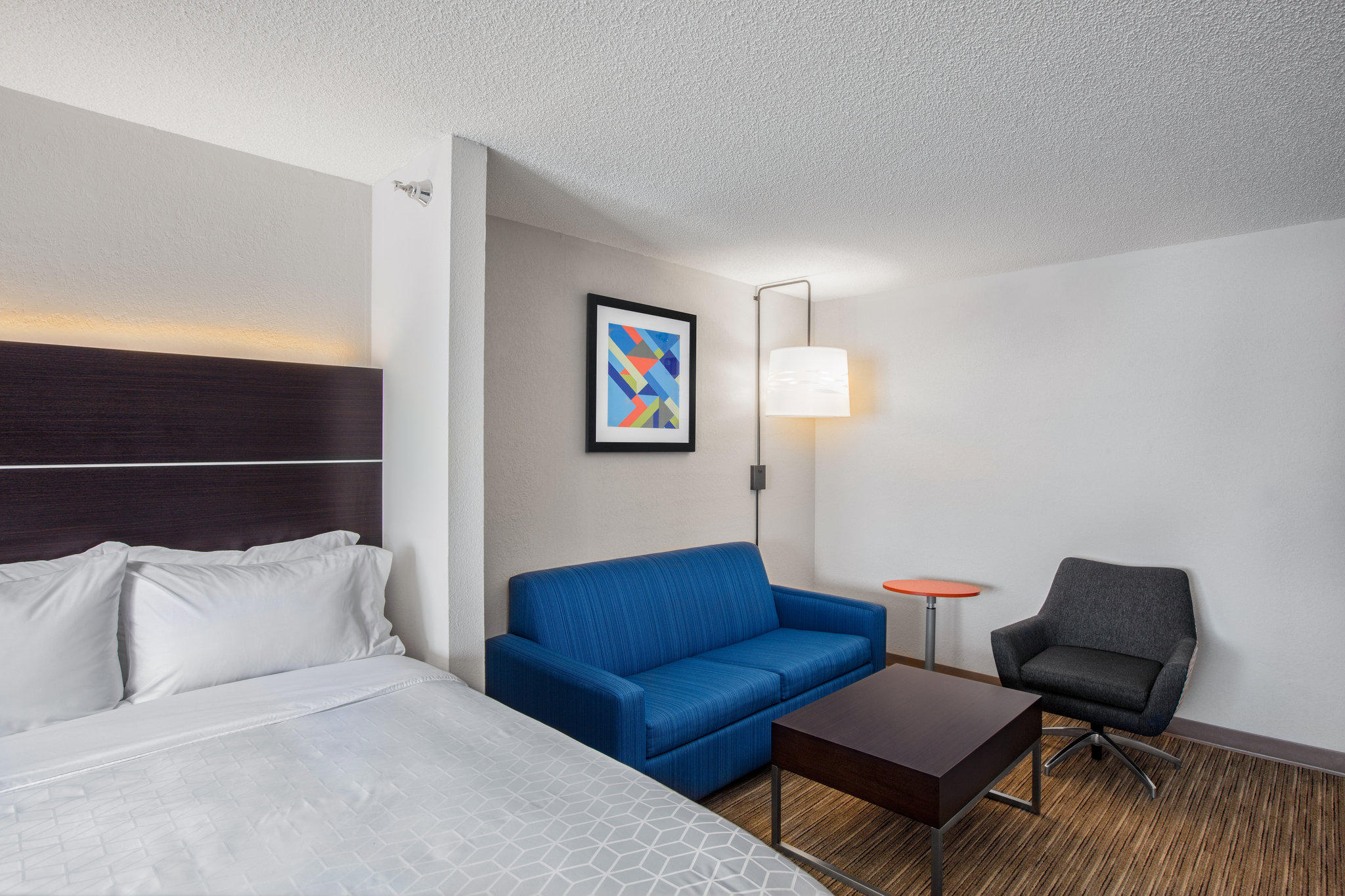 Holiday Inn Express & Suites Altoona-Des Moines Photo