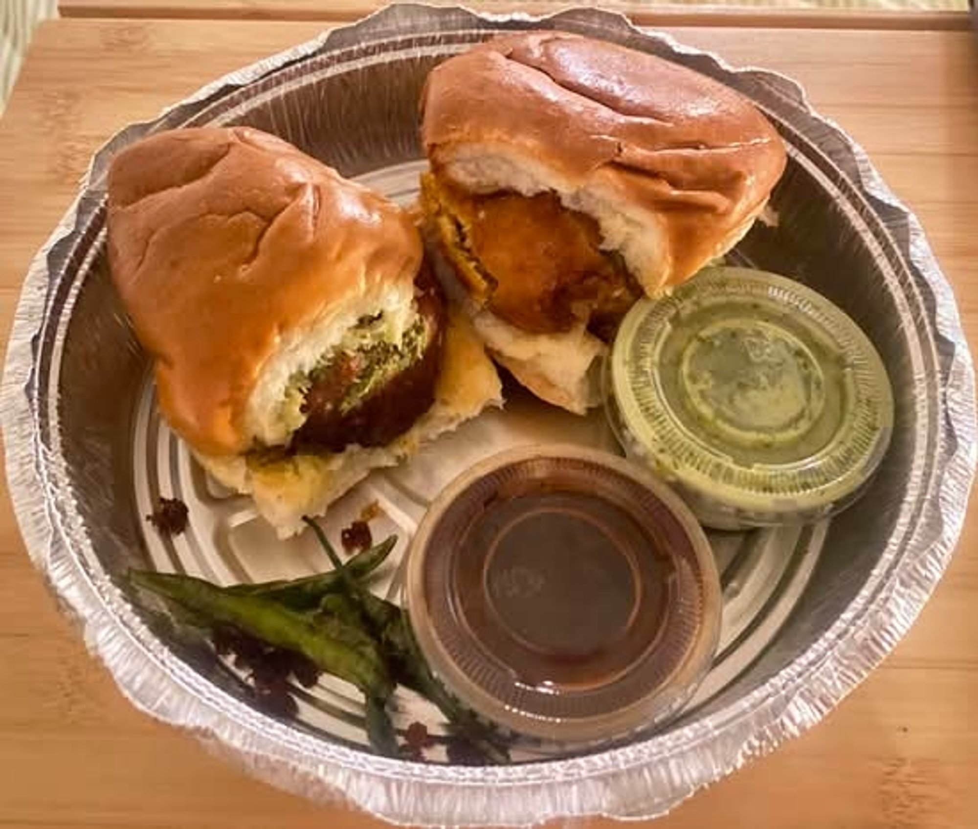 Vada pav