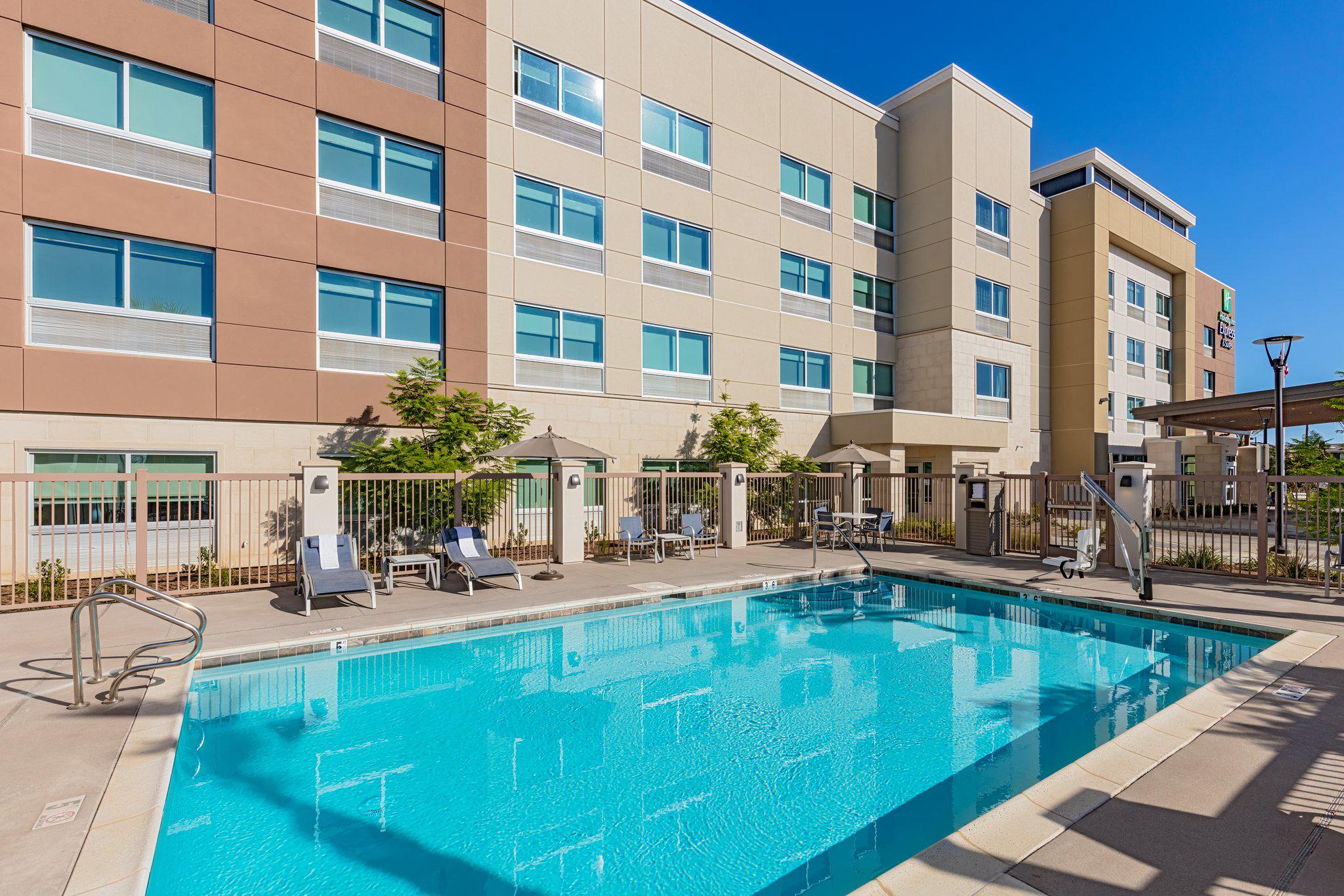 Holiday Inn Express & Suites Moreno Valley - Riverside Photo