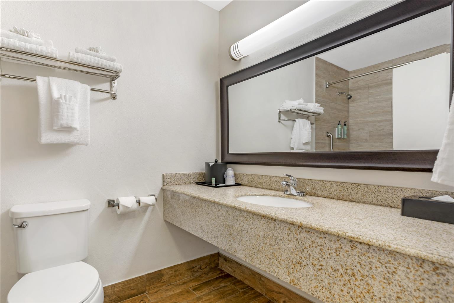 Best Western Kettleman City Inn & Suites Image