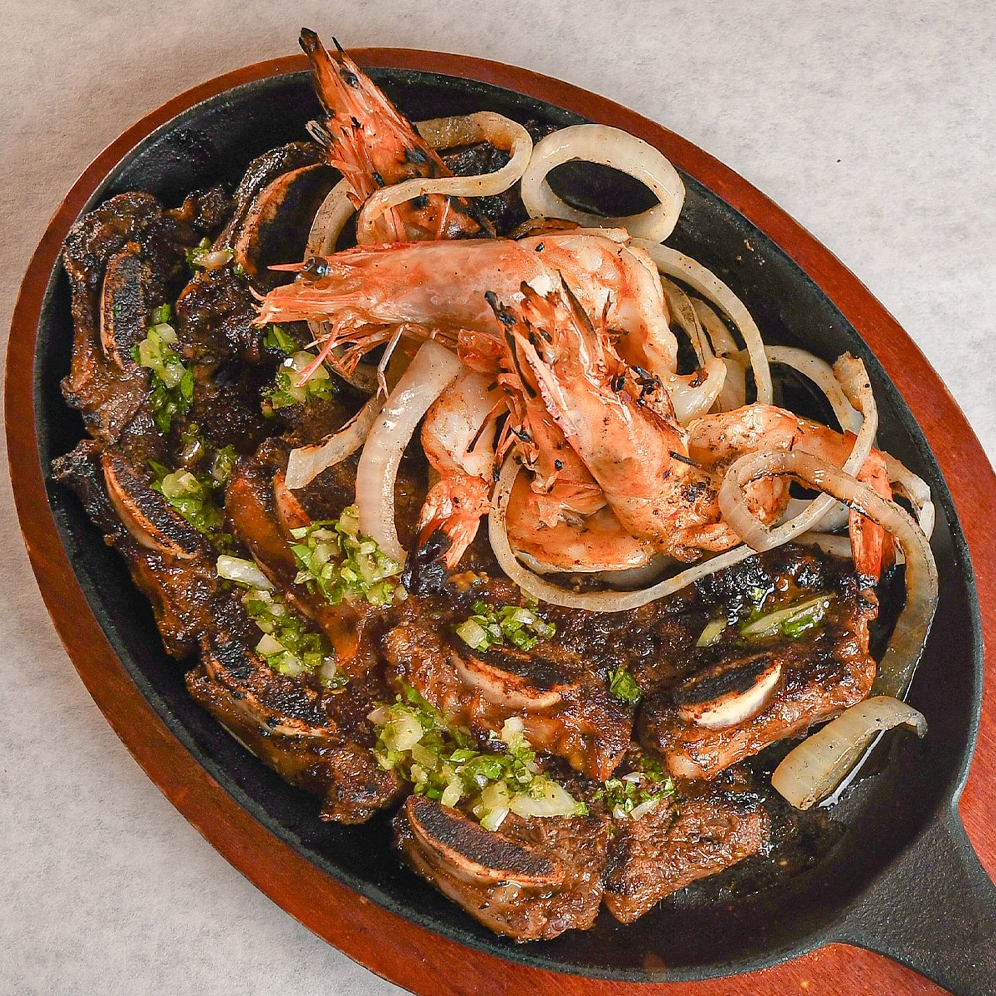 Baked Beef Ribs with Shrimps / Costillas de Res Mar & Tierra