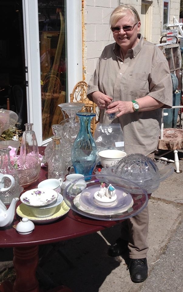 Foto de White Pine Antiques and Collectables Lindsay (Kawartha Lakes)
