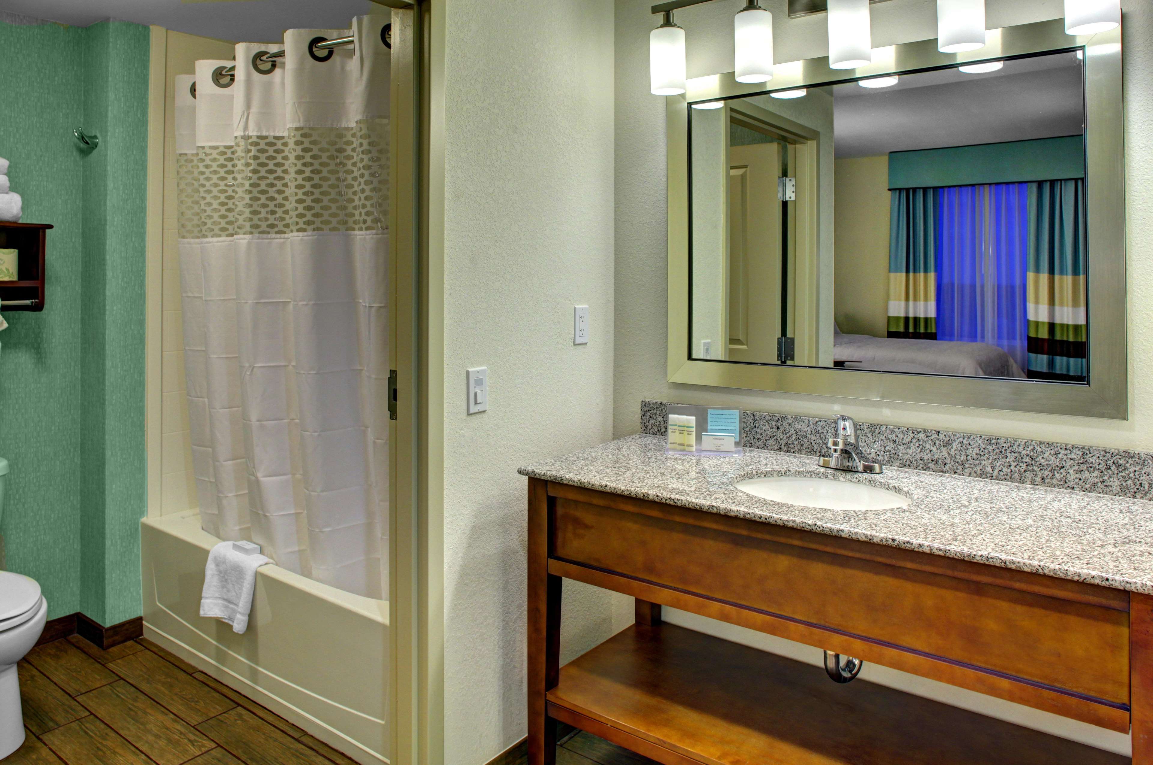 Hampton Inn & Suites Coconut Creek Photo