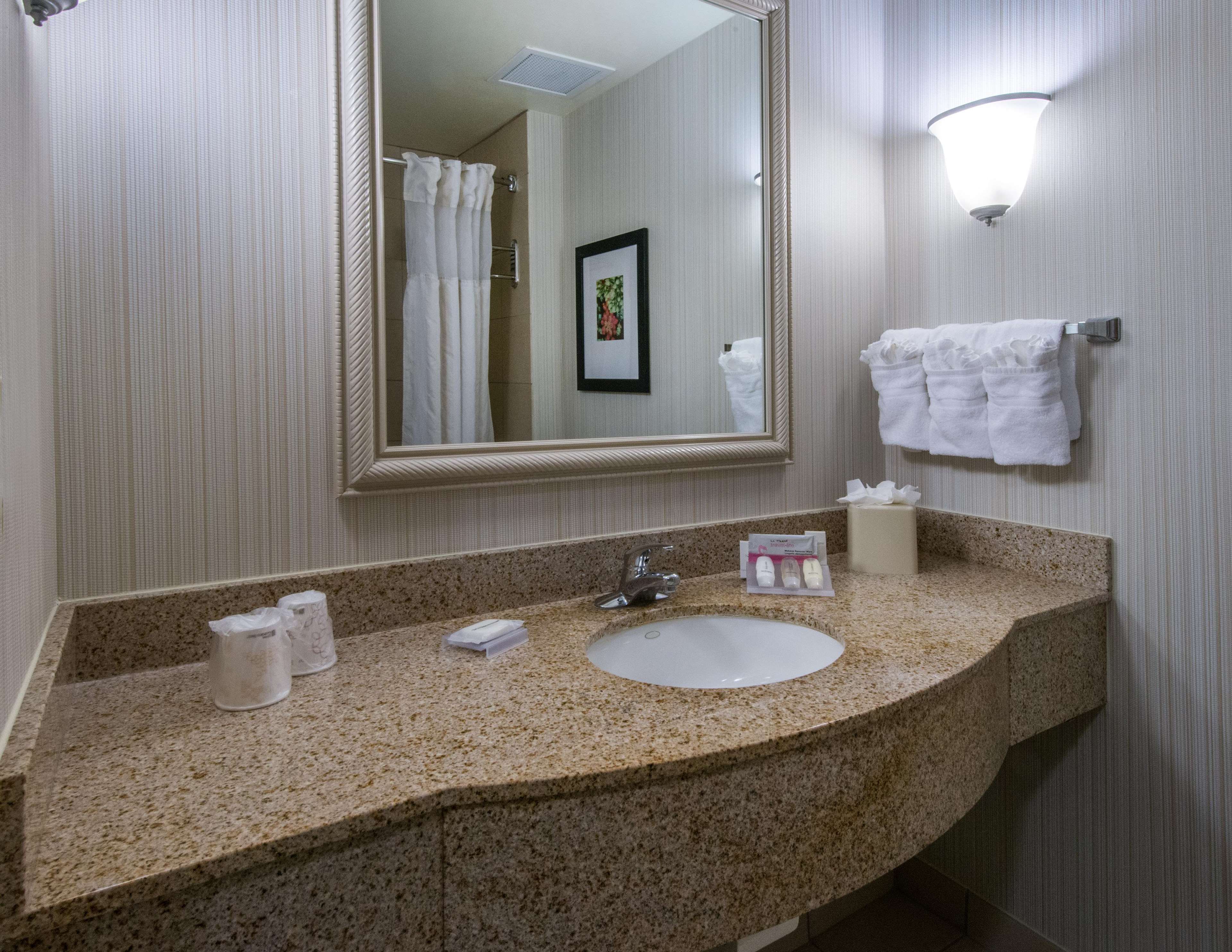 Hilton Garden Inn Tallahassee Central Photo