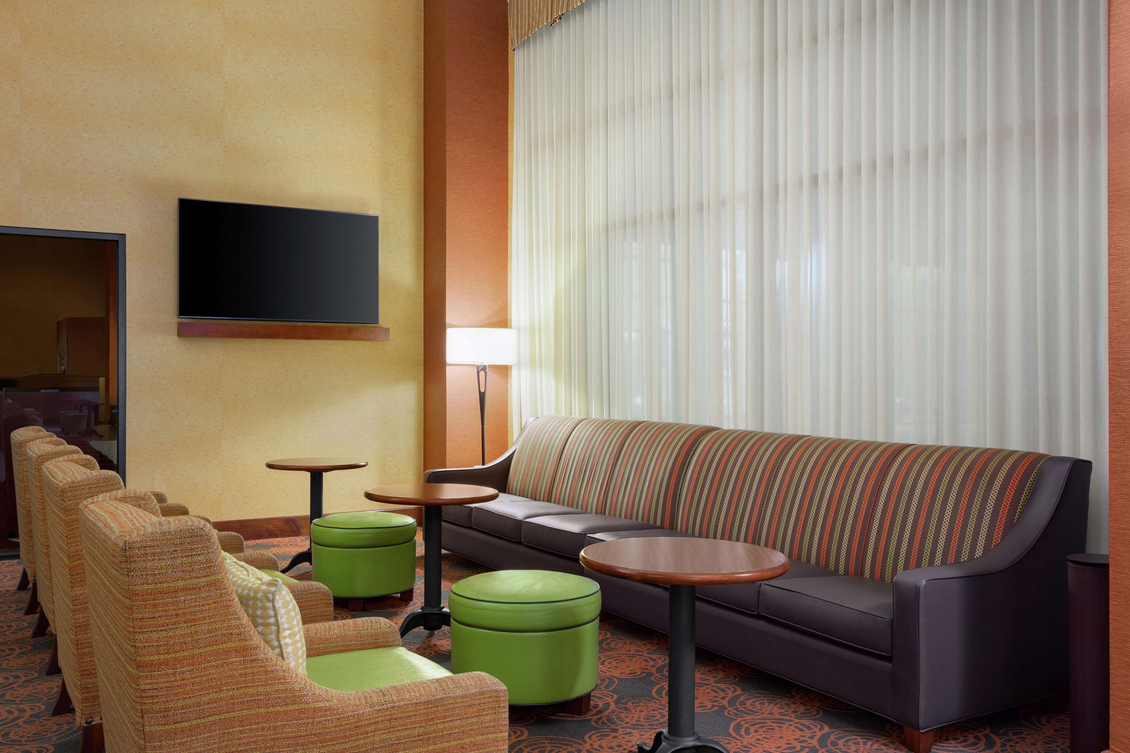 Hampton Inn & Suites Dallas-Mesquite Photo