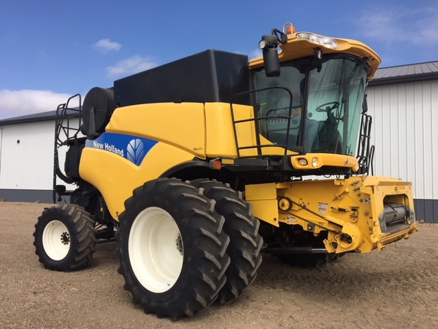 2011 New Holland CR9070