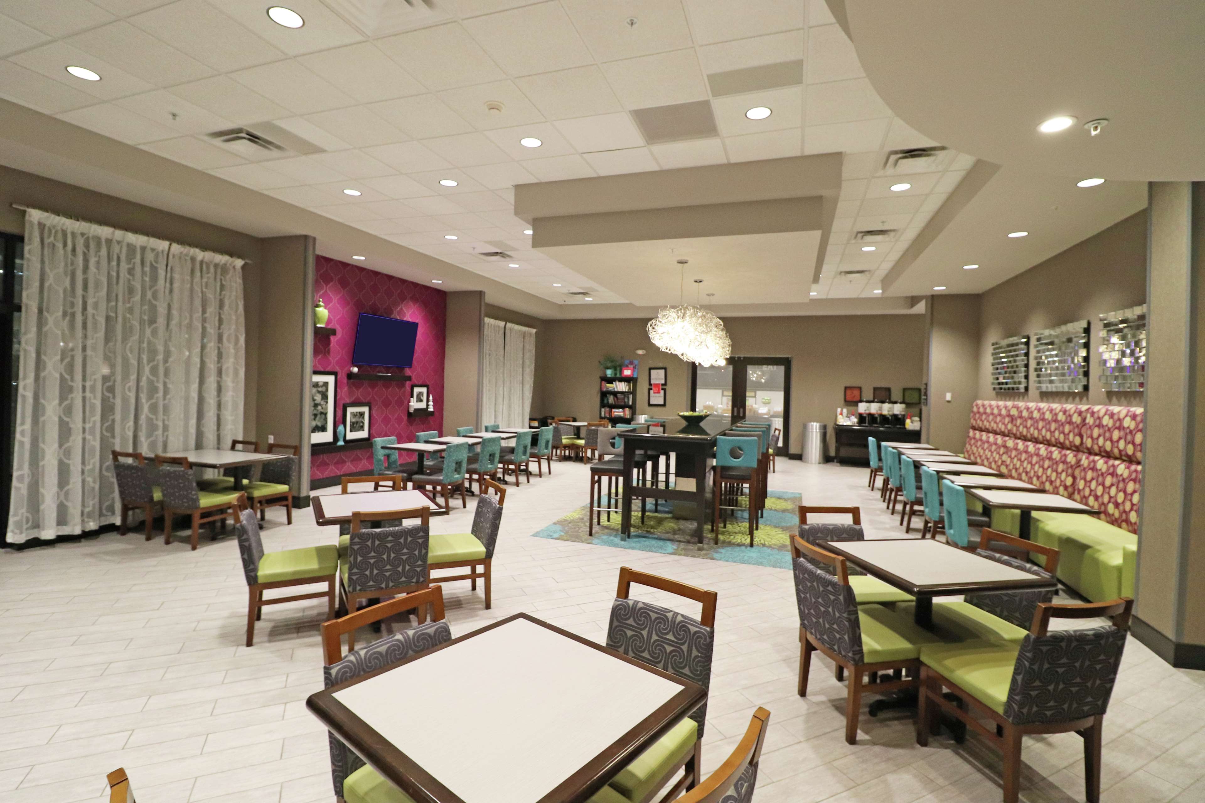 Hampton Inn Kearney Photo