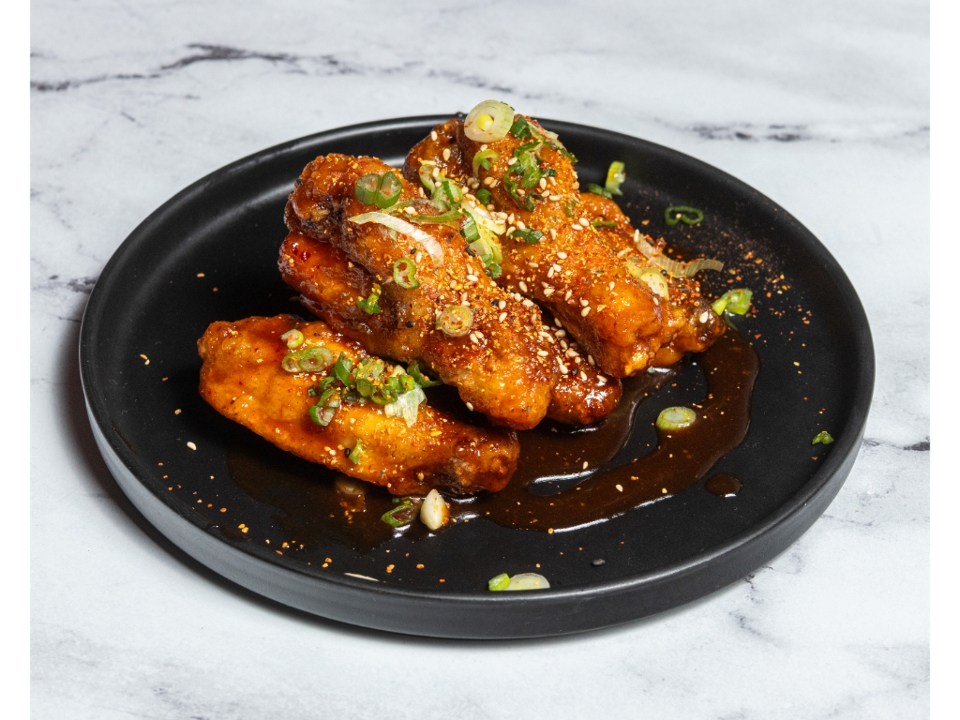 Nana Wings