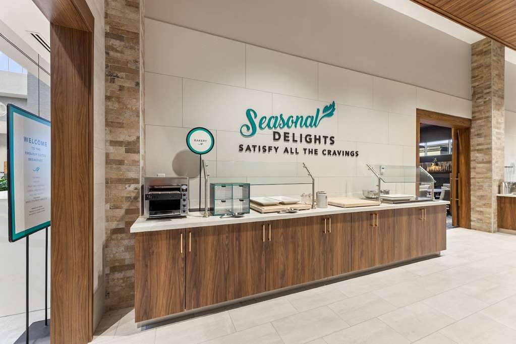 Embassy Suites by Hilton Irving Las Colinas Image