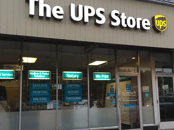 Facade of The UPS Store Pittsburgh