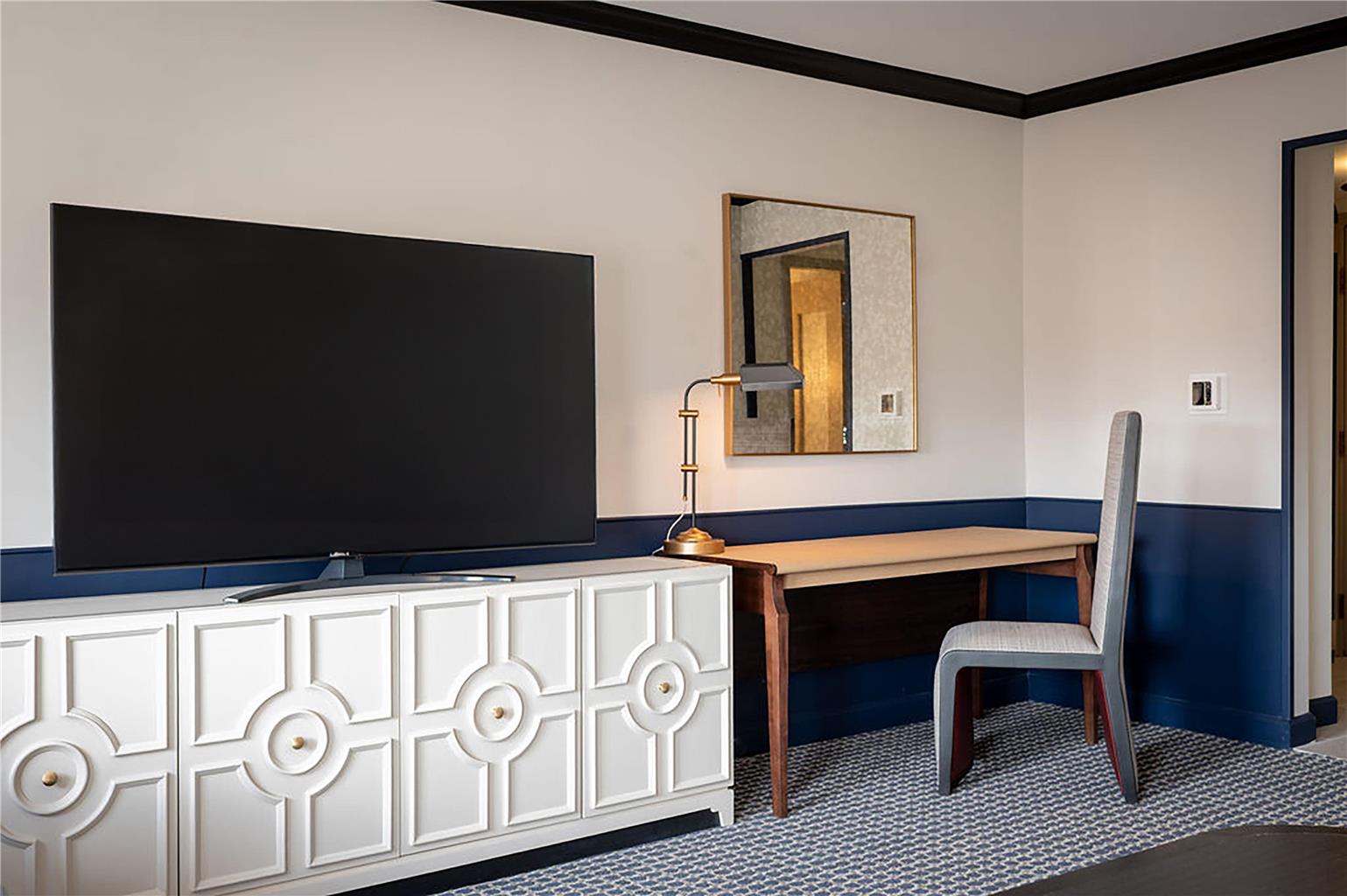 Hilton Orrington/Evanston Image