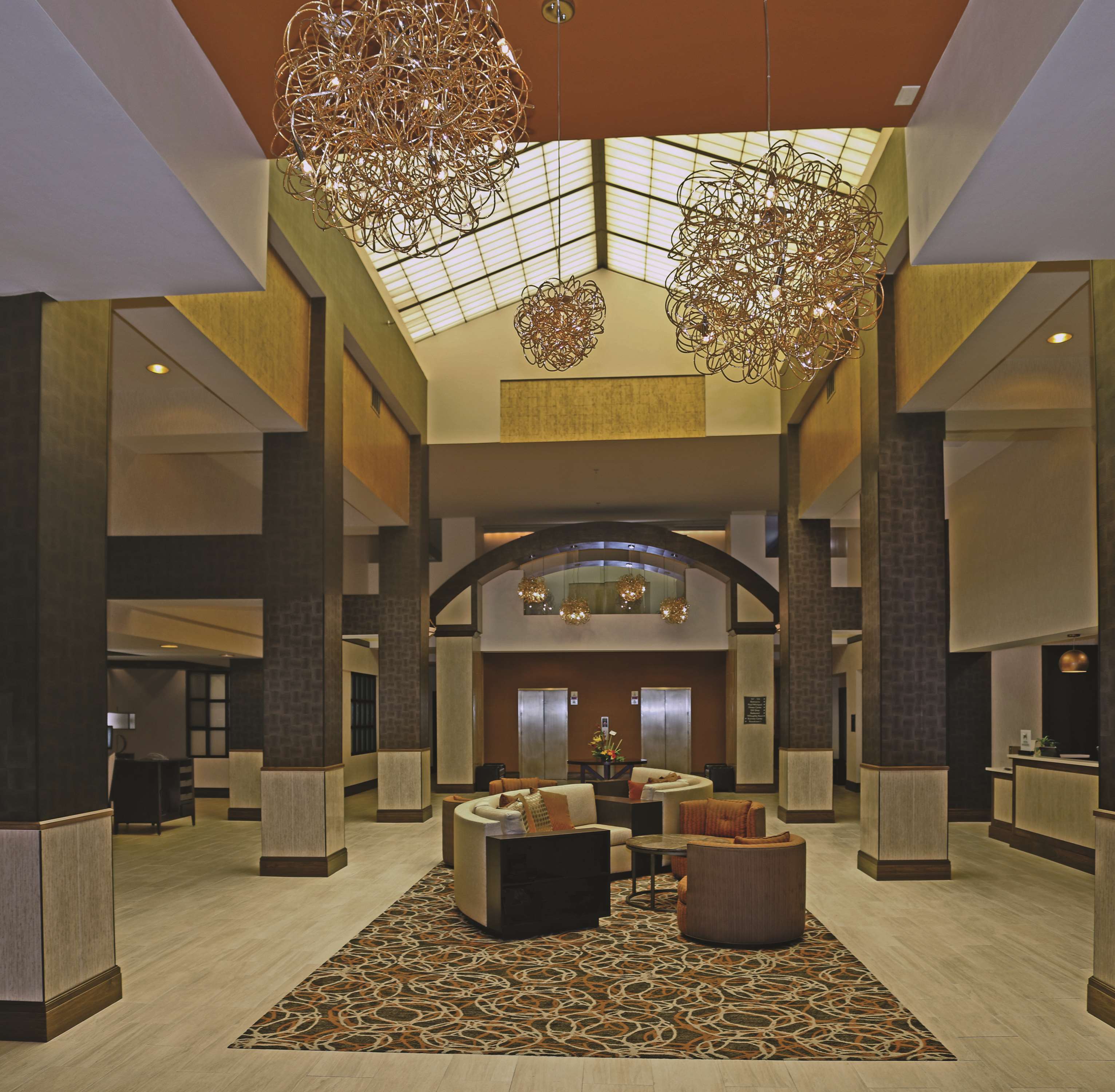 DoubleTree by Hilton Hotel Norfolk Airport Photo