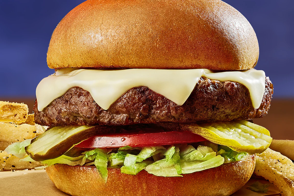 CLASSIC CHEESEBURGER*