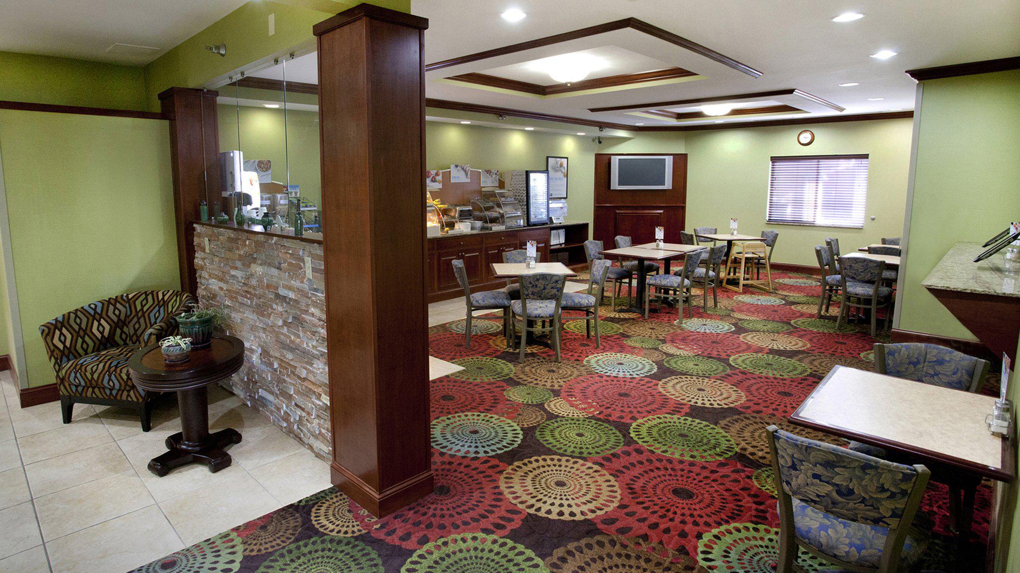 Holiday Inn Express Jamestown Photo