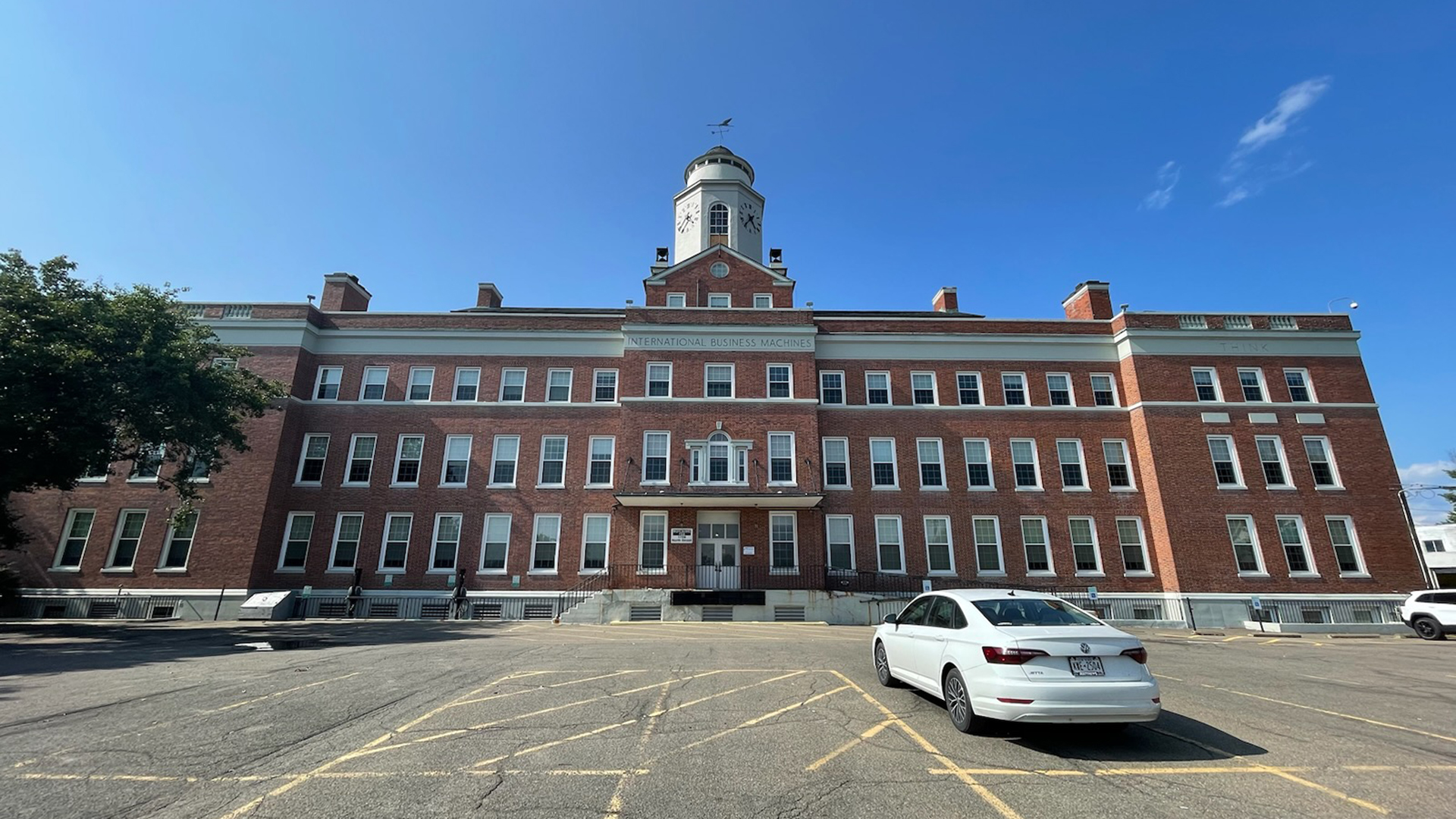 SAGE Truck Driving Schools Logo