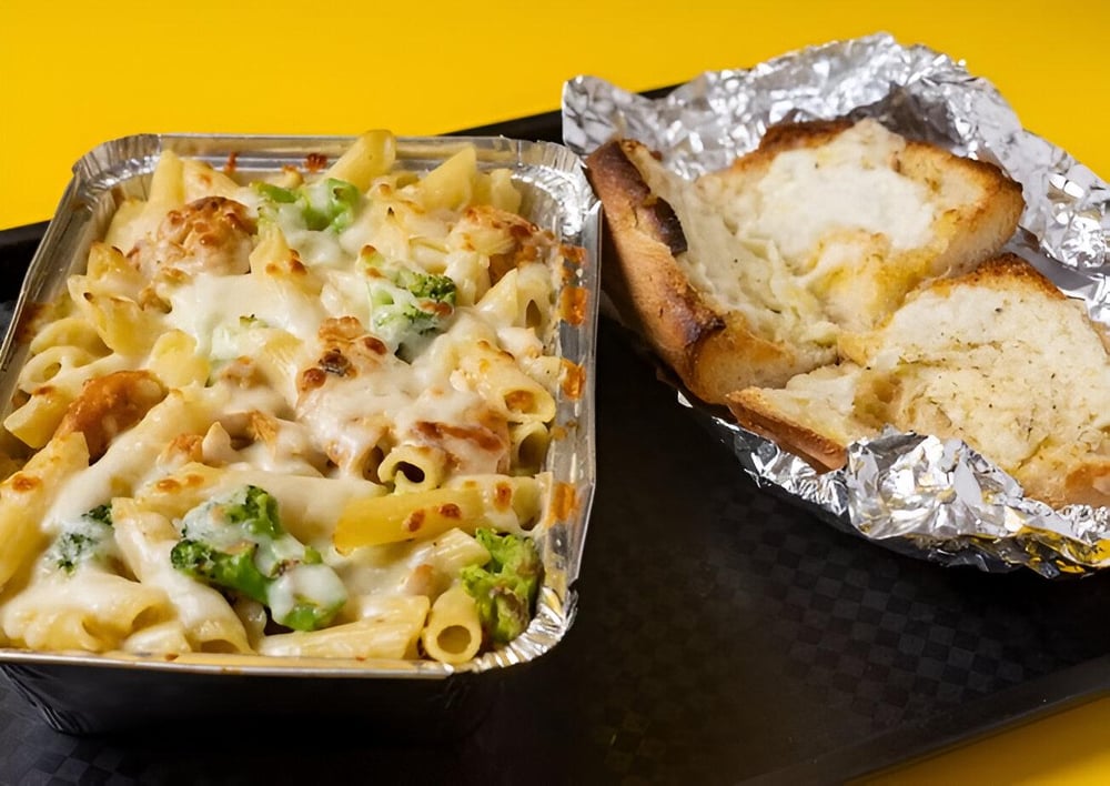 chicken broccoli ziti alfredo