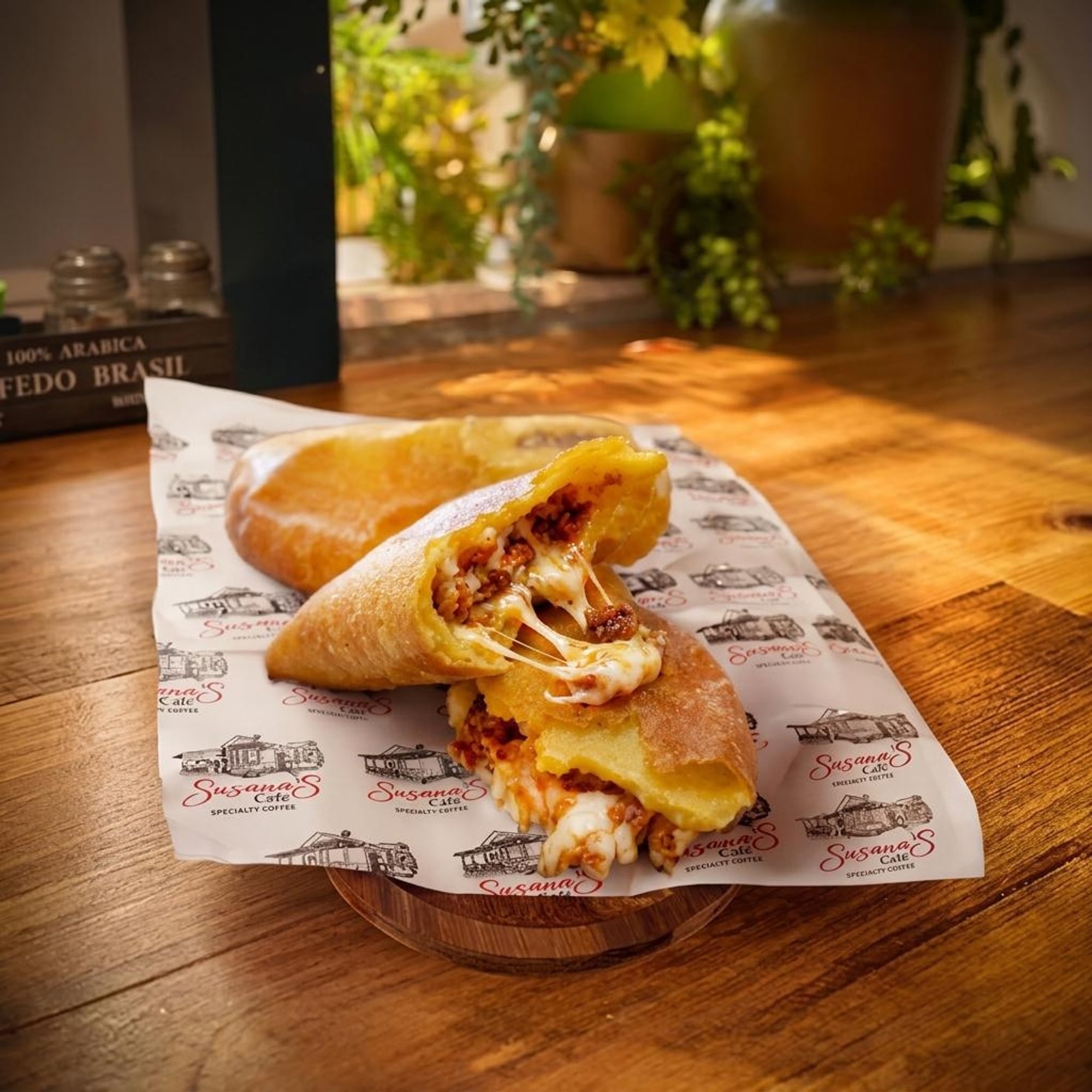 Chori Cheese Empanada