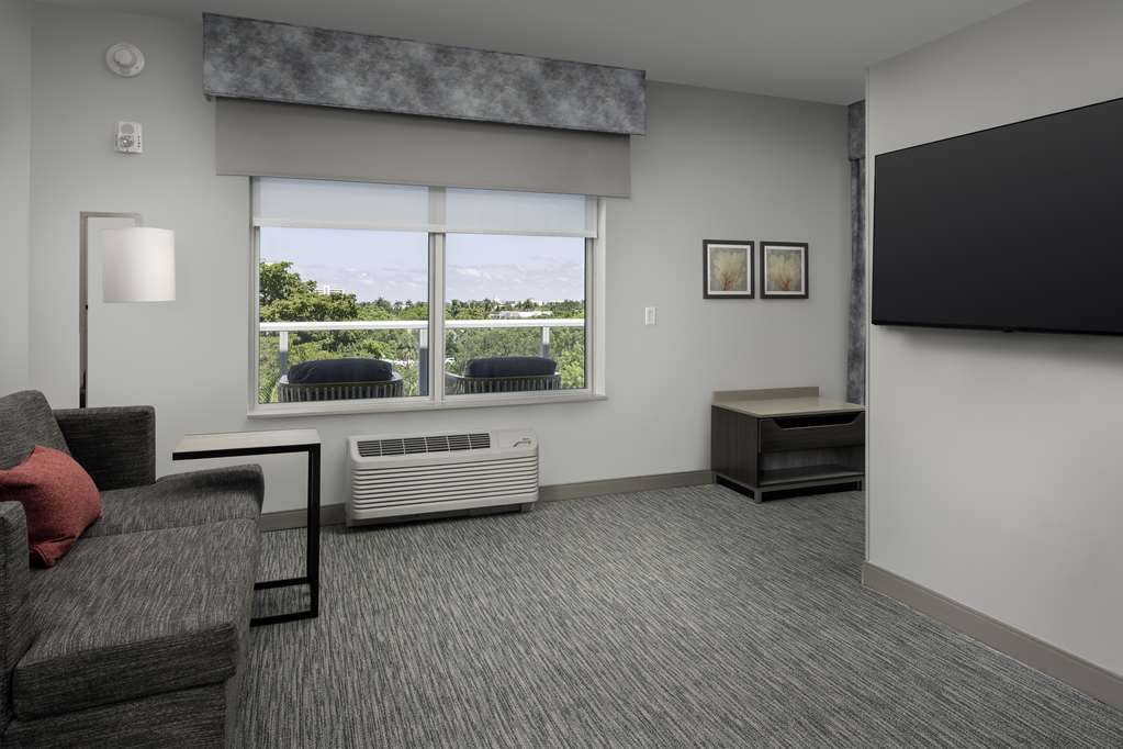 Hampton Inn Delray Beach Image