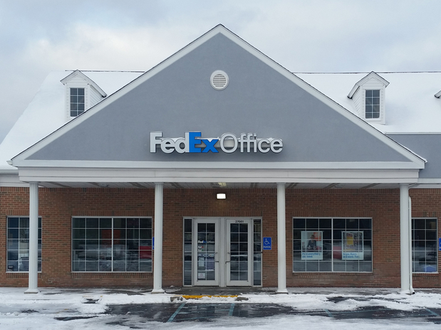 Images FedEx Office Print & Ship Center