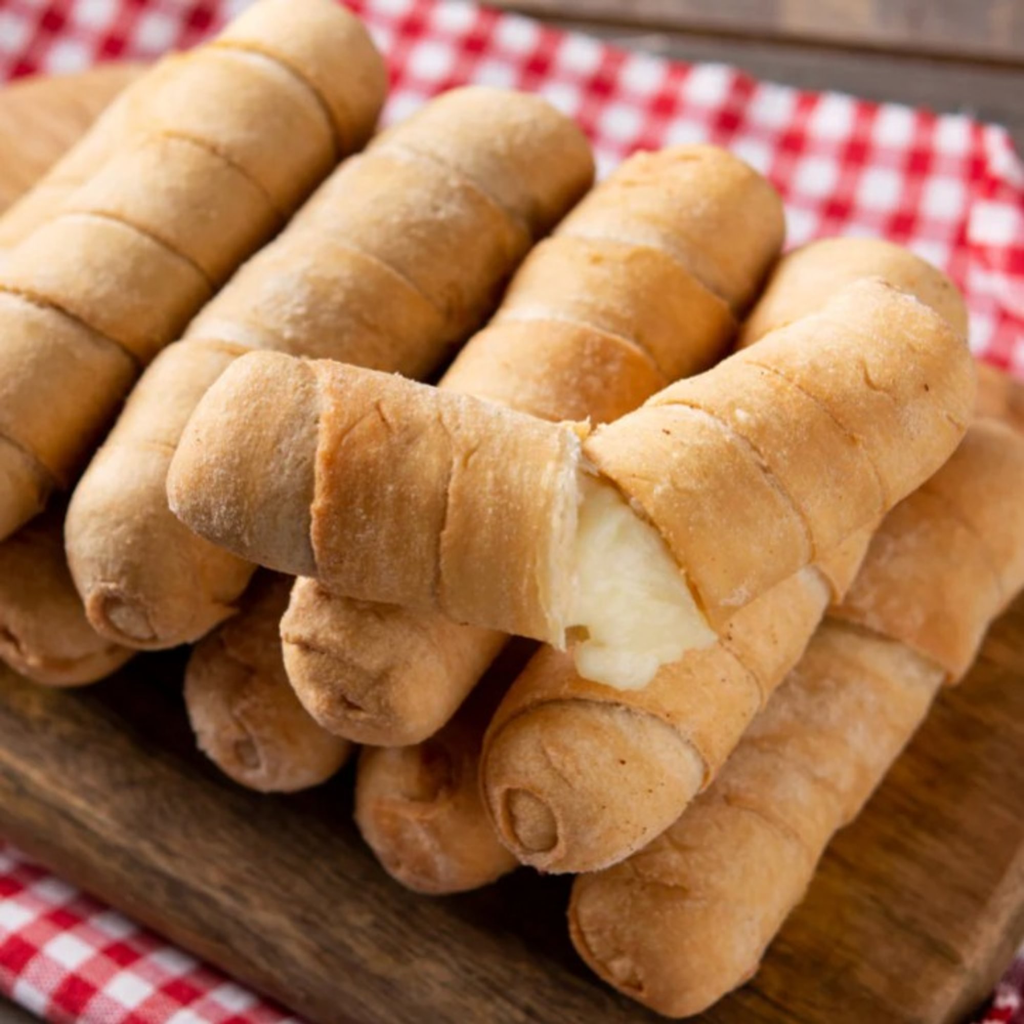 Fried Cheese Sticks (Tequeños)