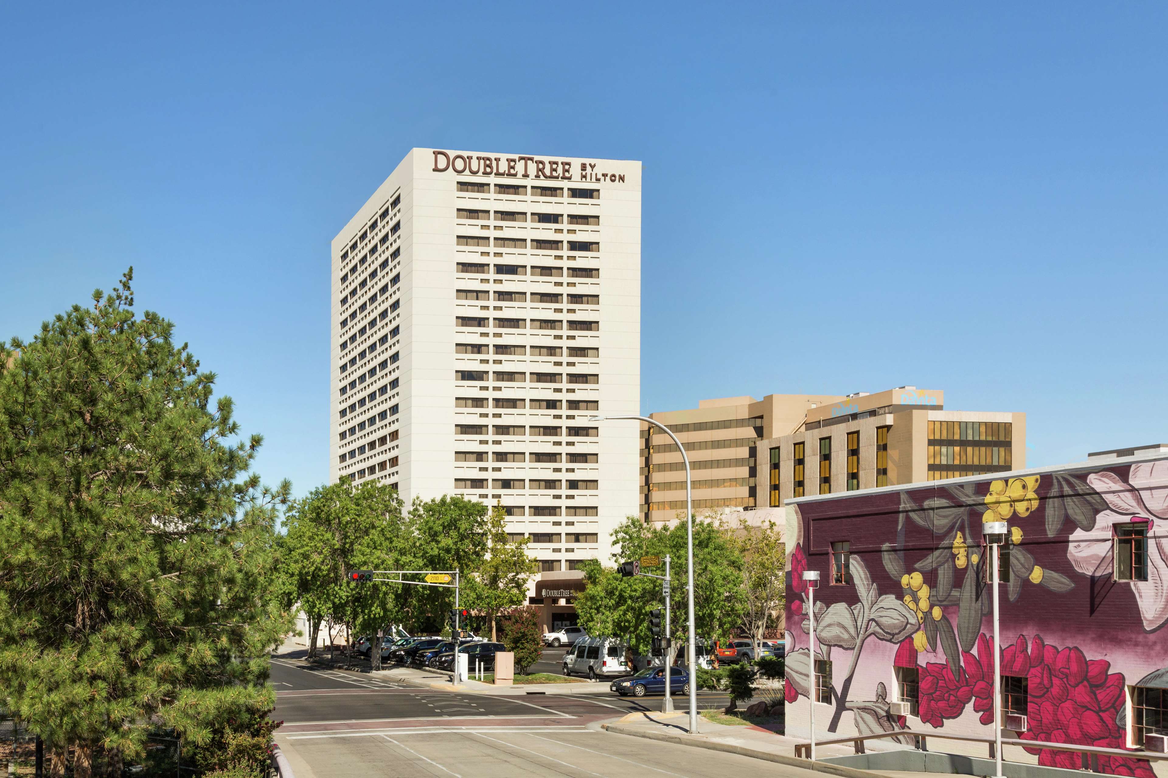 DoubleTree by Hilton Hotel Albuquerque Photo