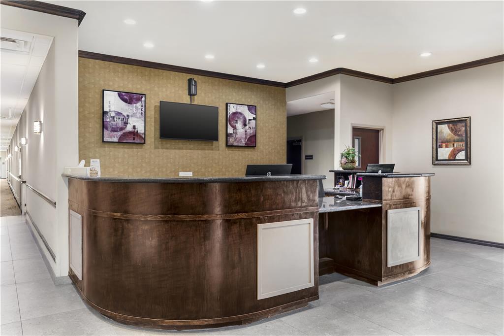 Best Western Red River Inn & Suites Image