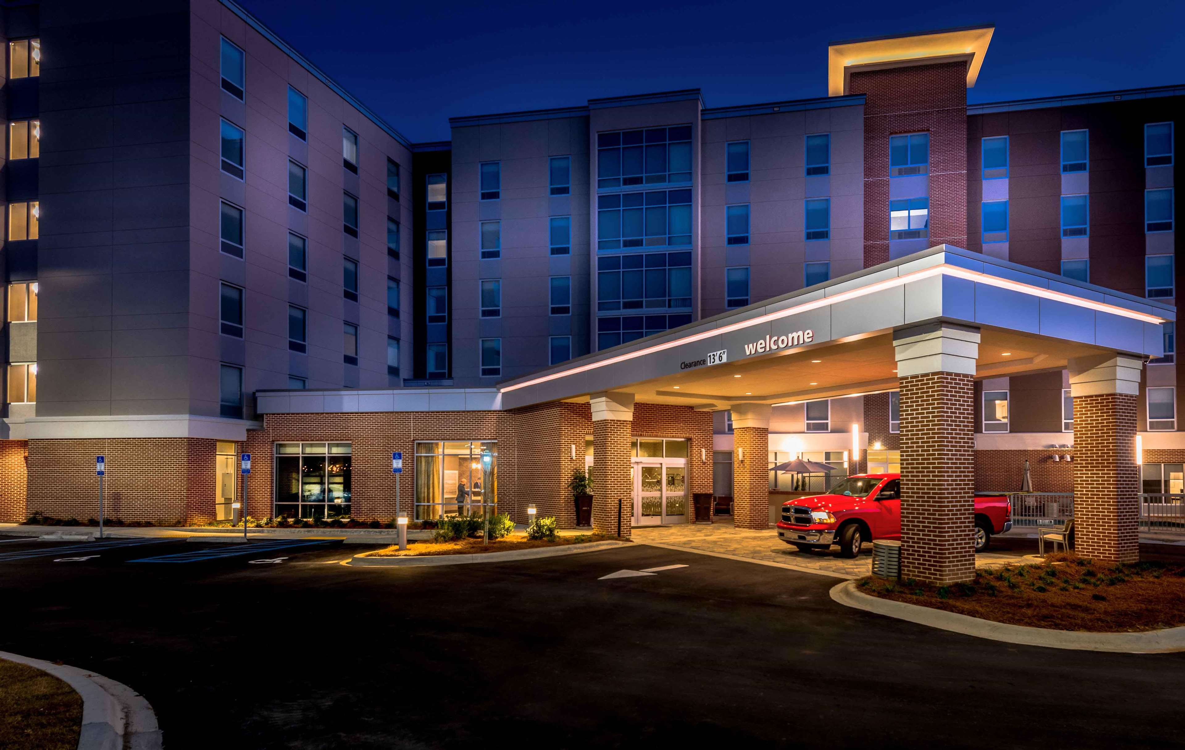 Hampton Inn & Suites Tallahassee Capitol-University Photo