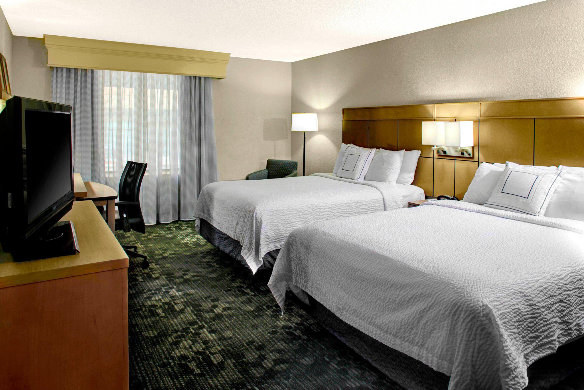 Courtyard by Marriott Columbus Downtown Photo