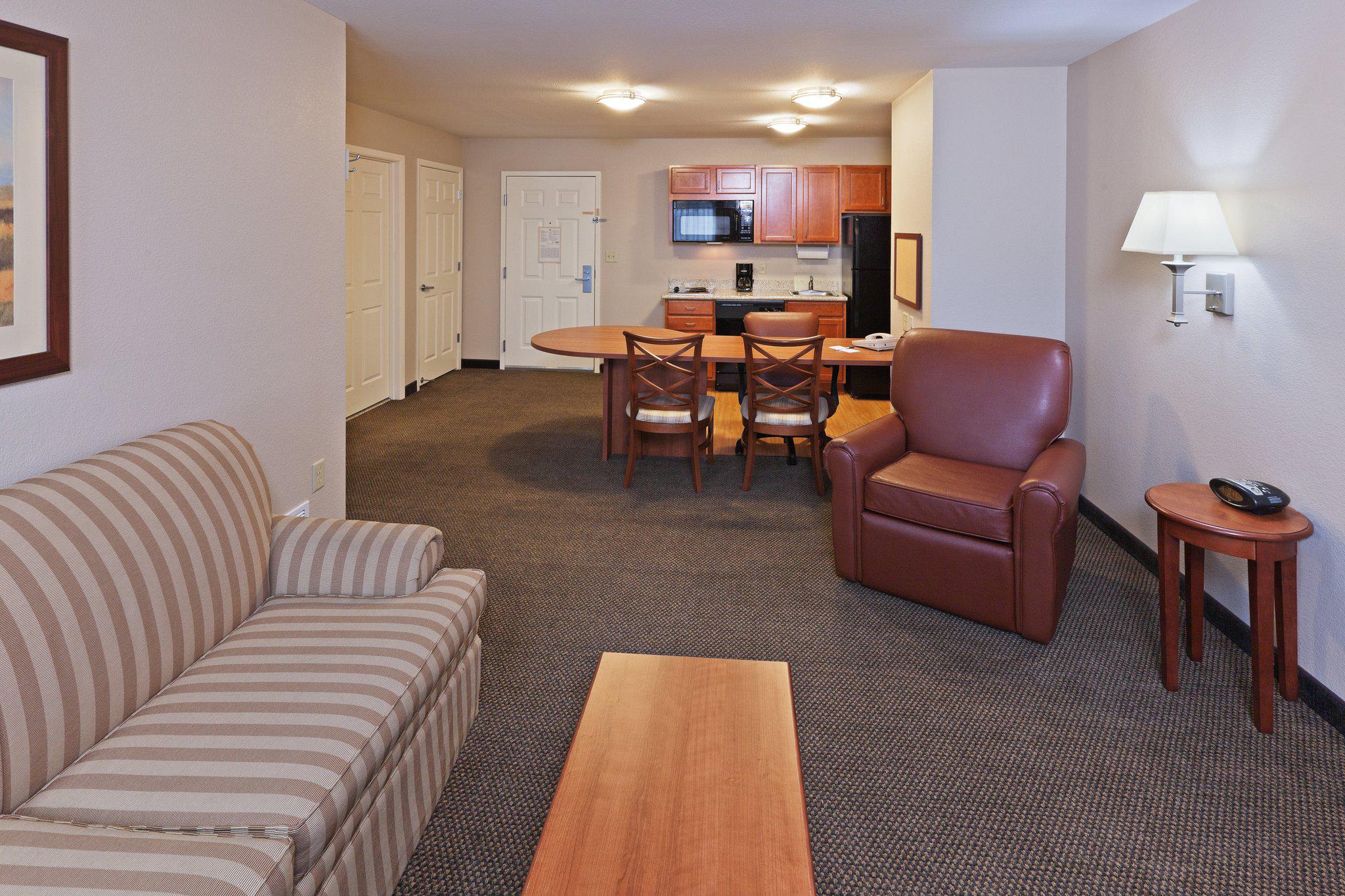 Candlewood Suites Wichita Falls @ Maurine St. Photo