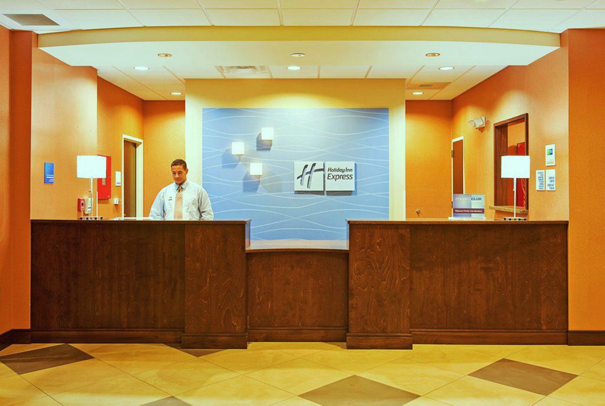 Holiday Inn Express & Suites Greensburg Photo