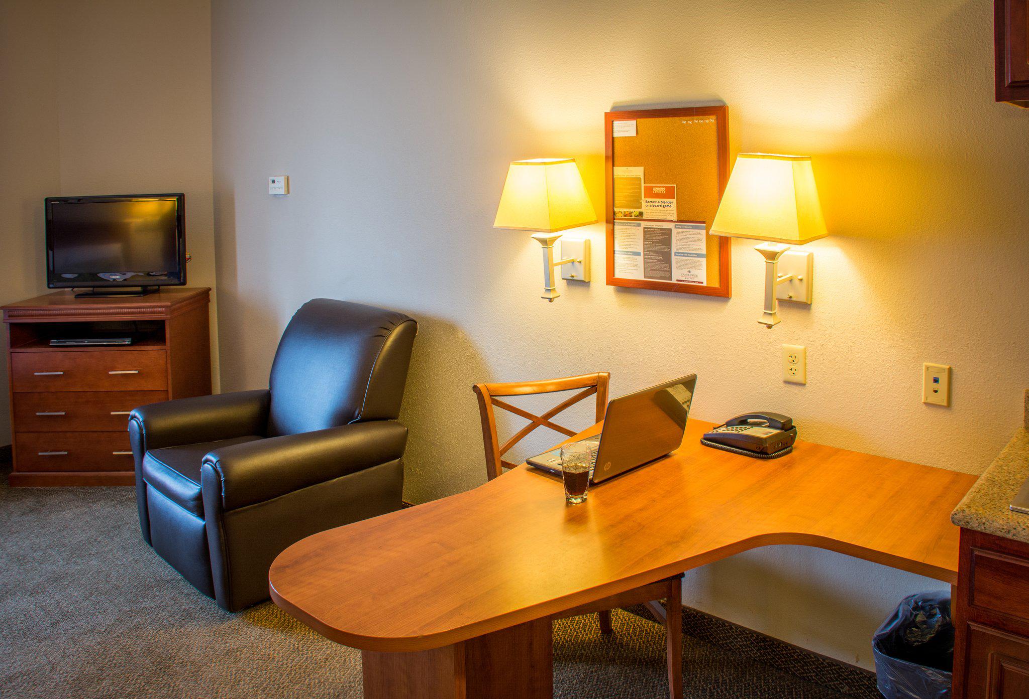 Candlewood Suites South Bend Airport Photo