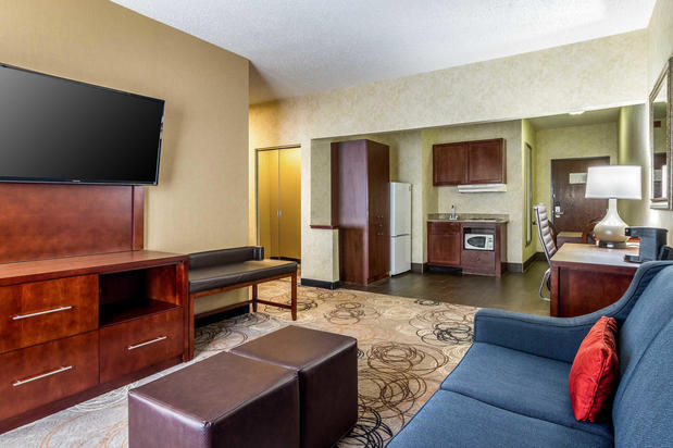 Images Comfort Suites