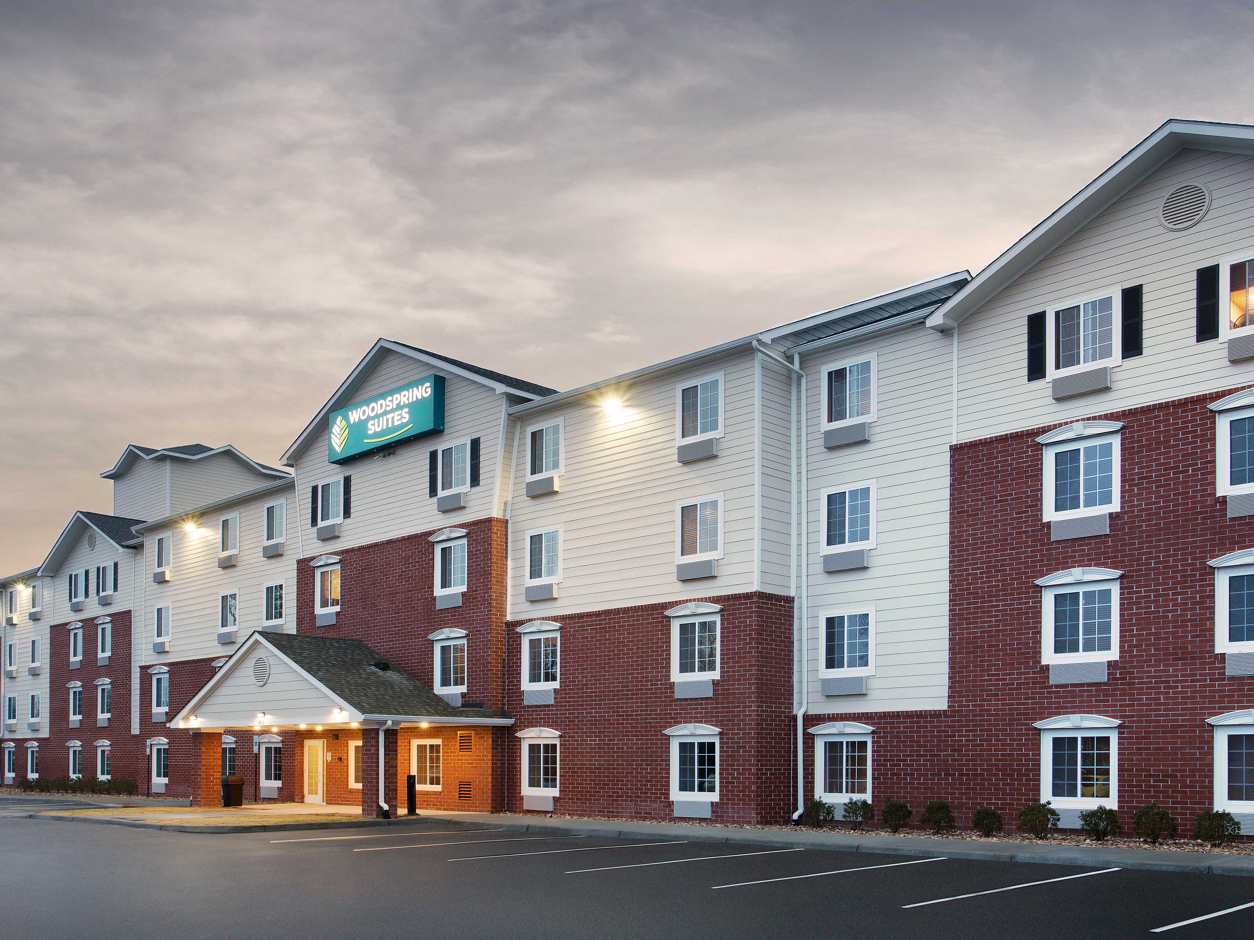 WoodSpring Suites Virginia Beach Photo