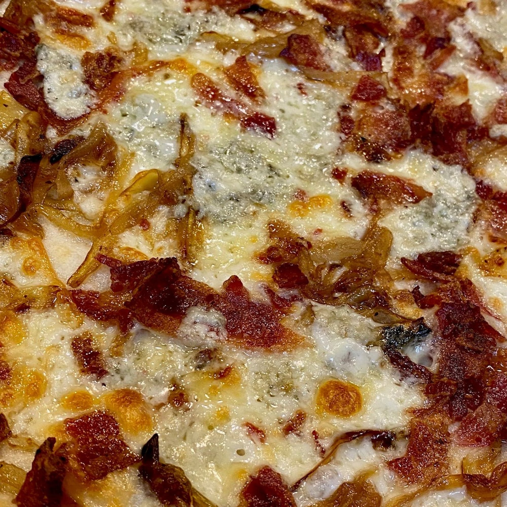 Bacon Blu Pizza