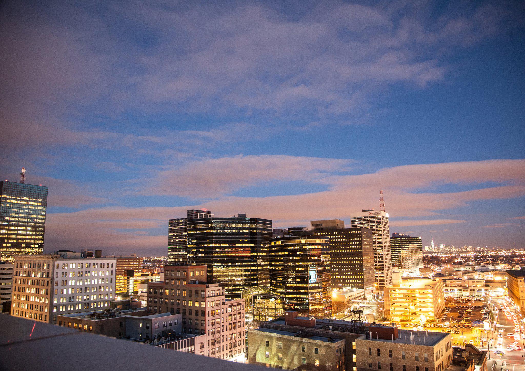 Hotel Indigo Newark Downtown Photo