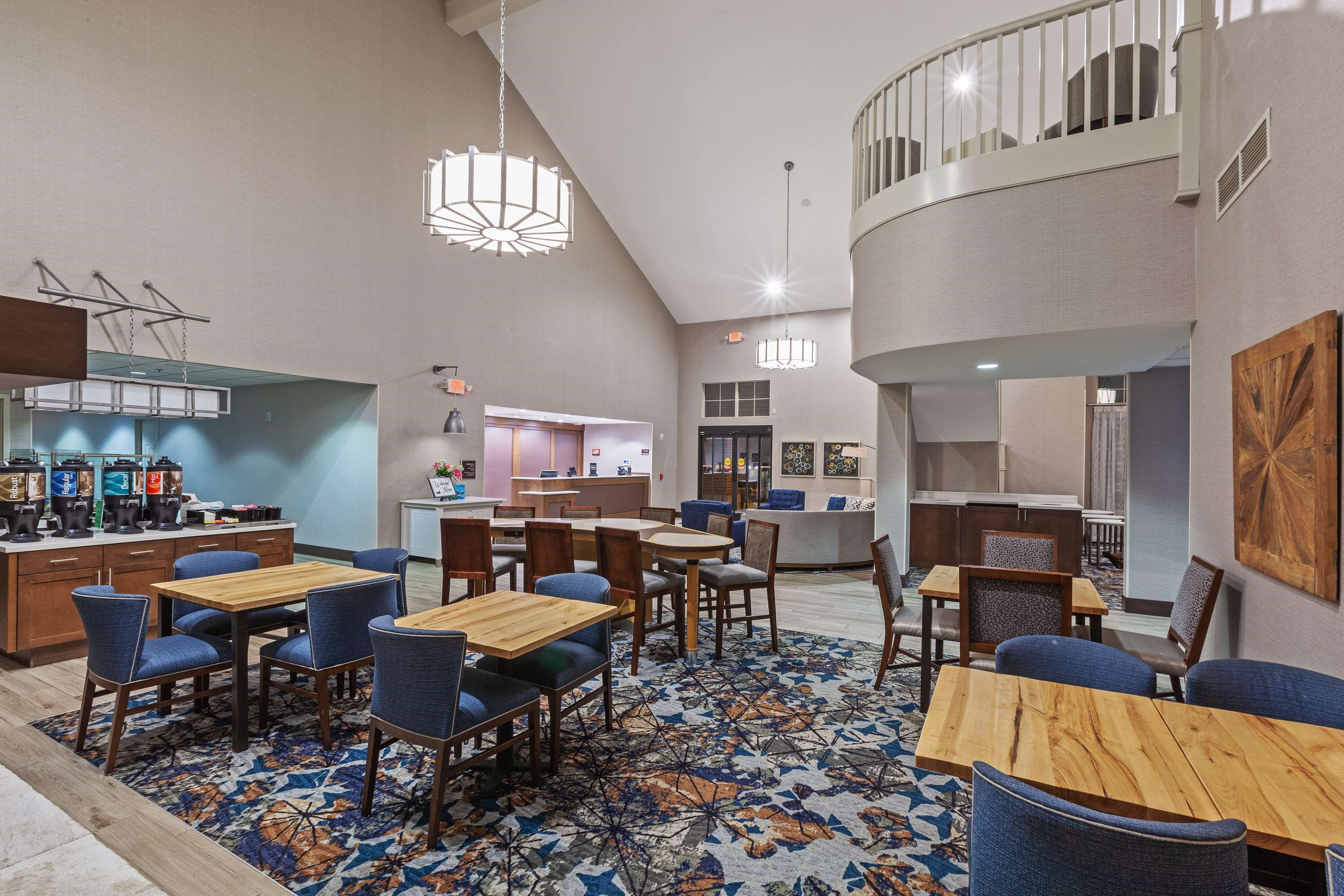 Homewood Suites by Hilton Greensboro Photo